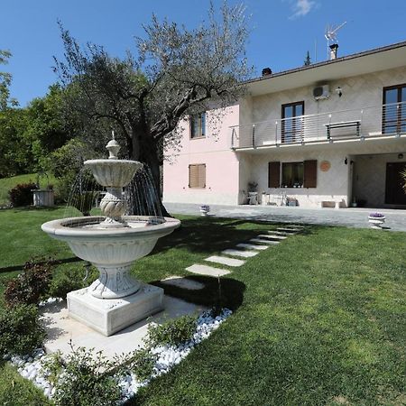 Belforte del Chienti Il Villino Agriturismo B&B المظهر الخارجي الصورة