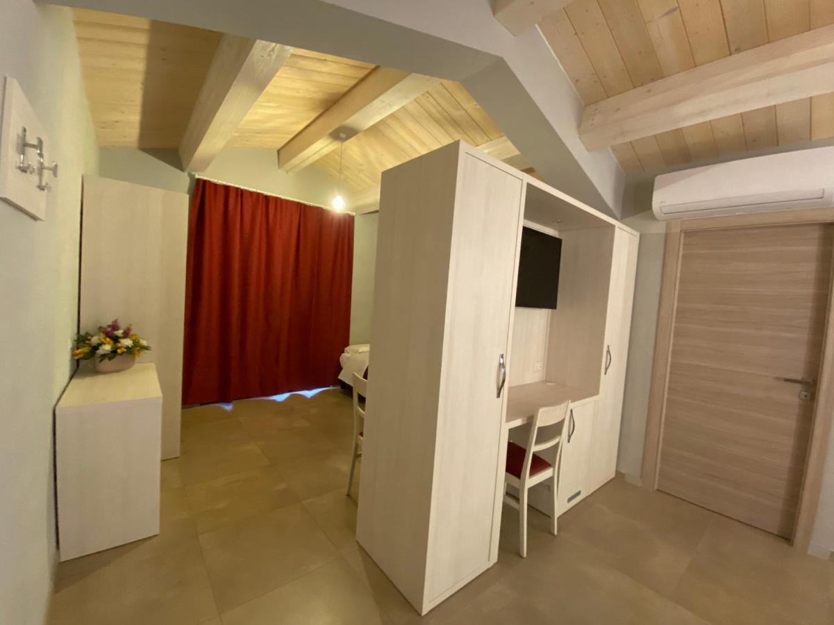 Belforte del Chienti Il Villino Agriturismo B&B المظهر الخارجي الصورة