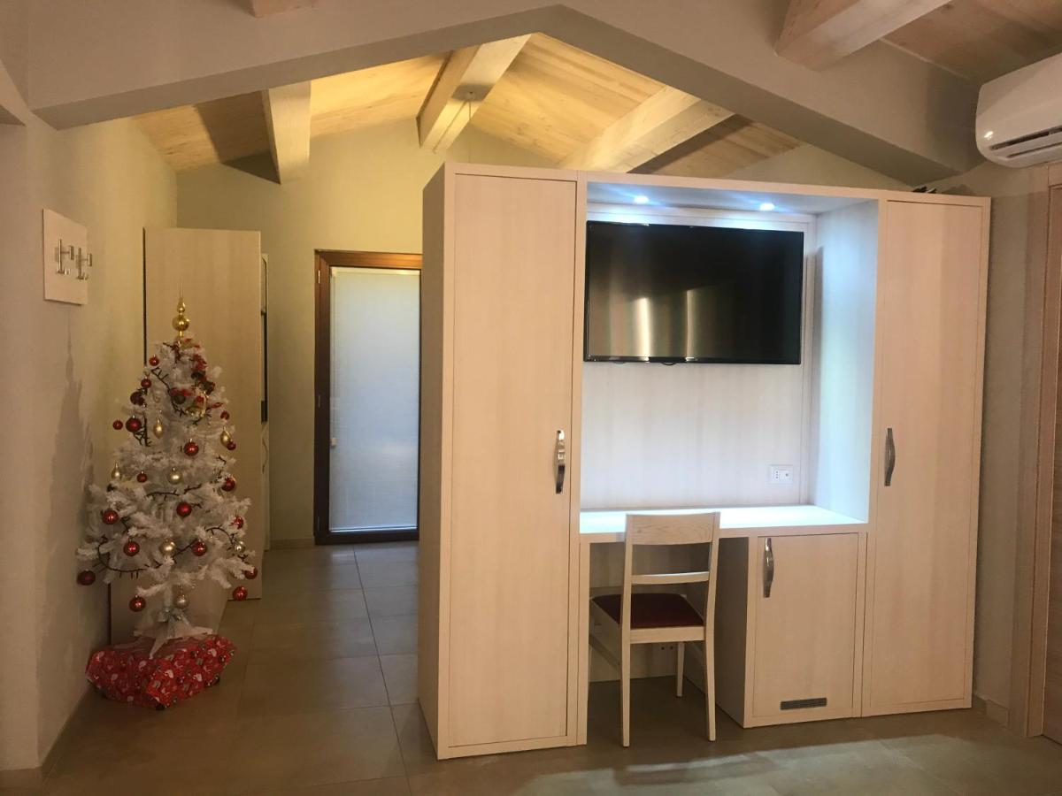Belforte del Chienti Il Villino Agriturismo B&B المظهر الخارجي الصورة