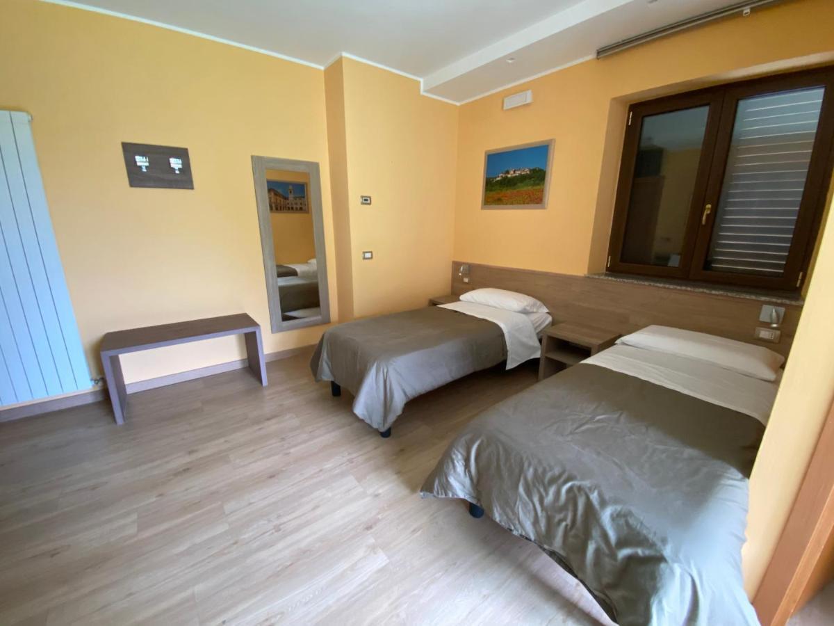 Belforte del Chienti Il Villino Agriturismo B&B المظهر الخارجي الصورة