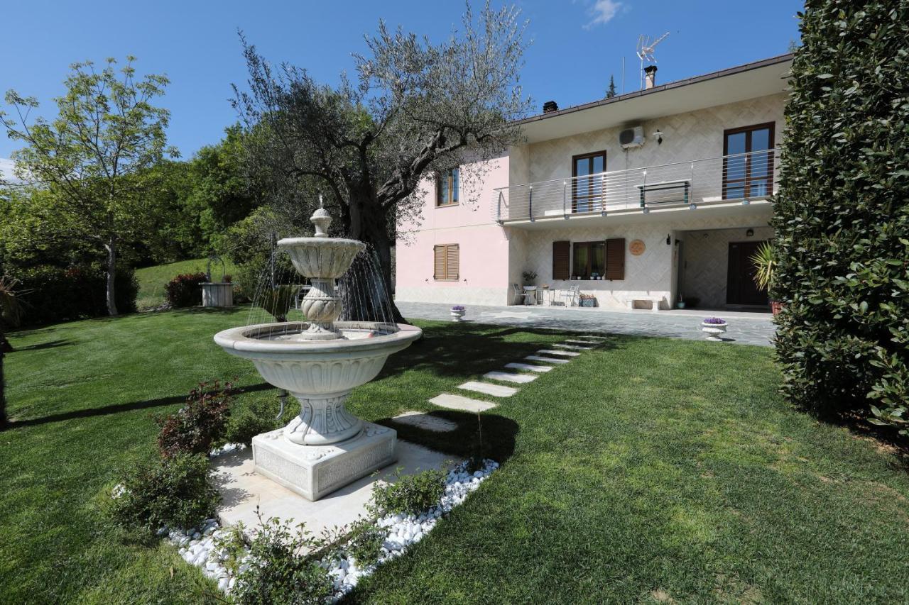 Belforte del Chienti Il Villino Agriturismo B&B المظهر الخارجي الصورة