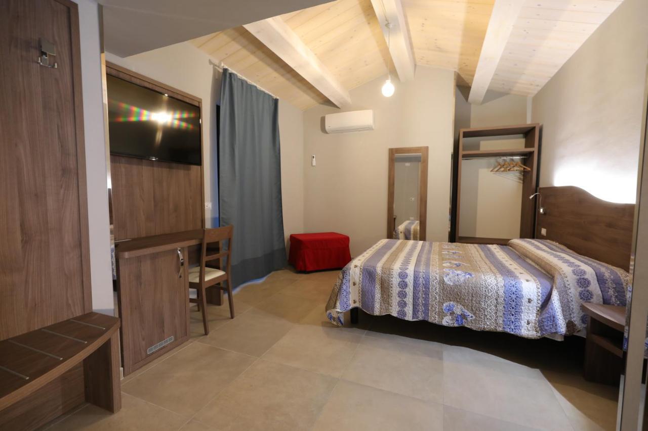 Belforte del Chienti Il Villino Agriturismo B&B المظهر الخارجي الصورة