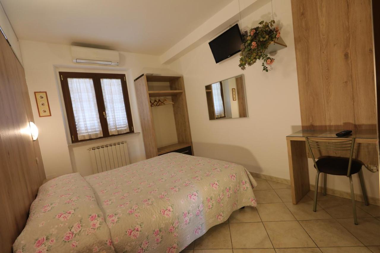 Belforte del Chienti Il Villino Agriturismo B&B المظهر الخارجي الصورة